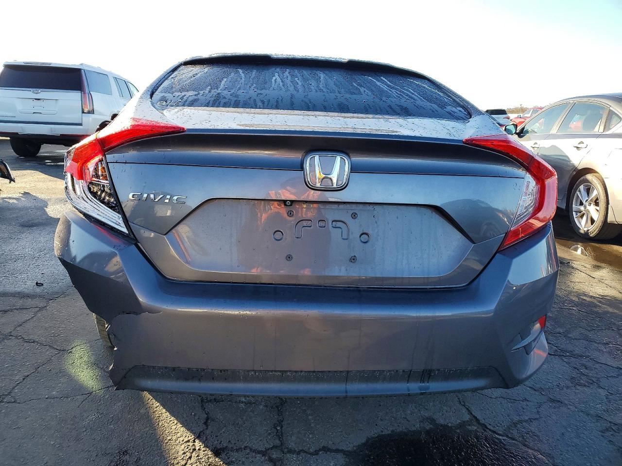 2017 HONDA CIVIC LX photo 6