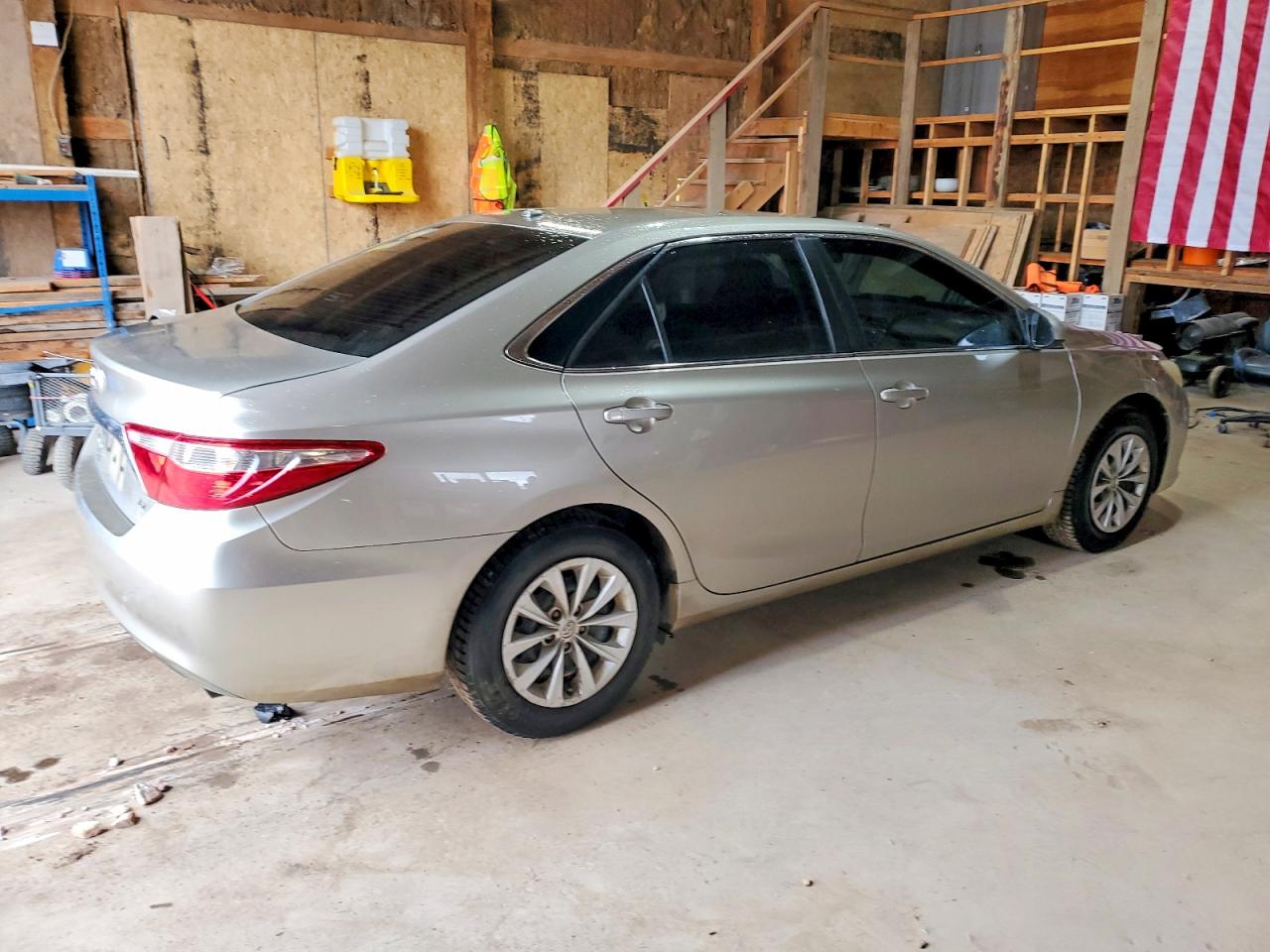 2015 TOYOTA CAMRY LE photo 7