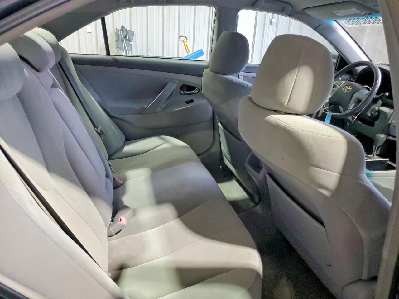 2009 TOYOTA CAMRY BASE photo 10