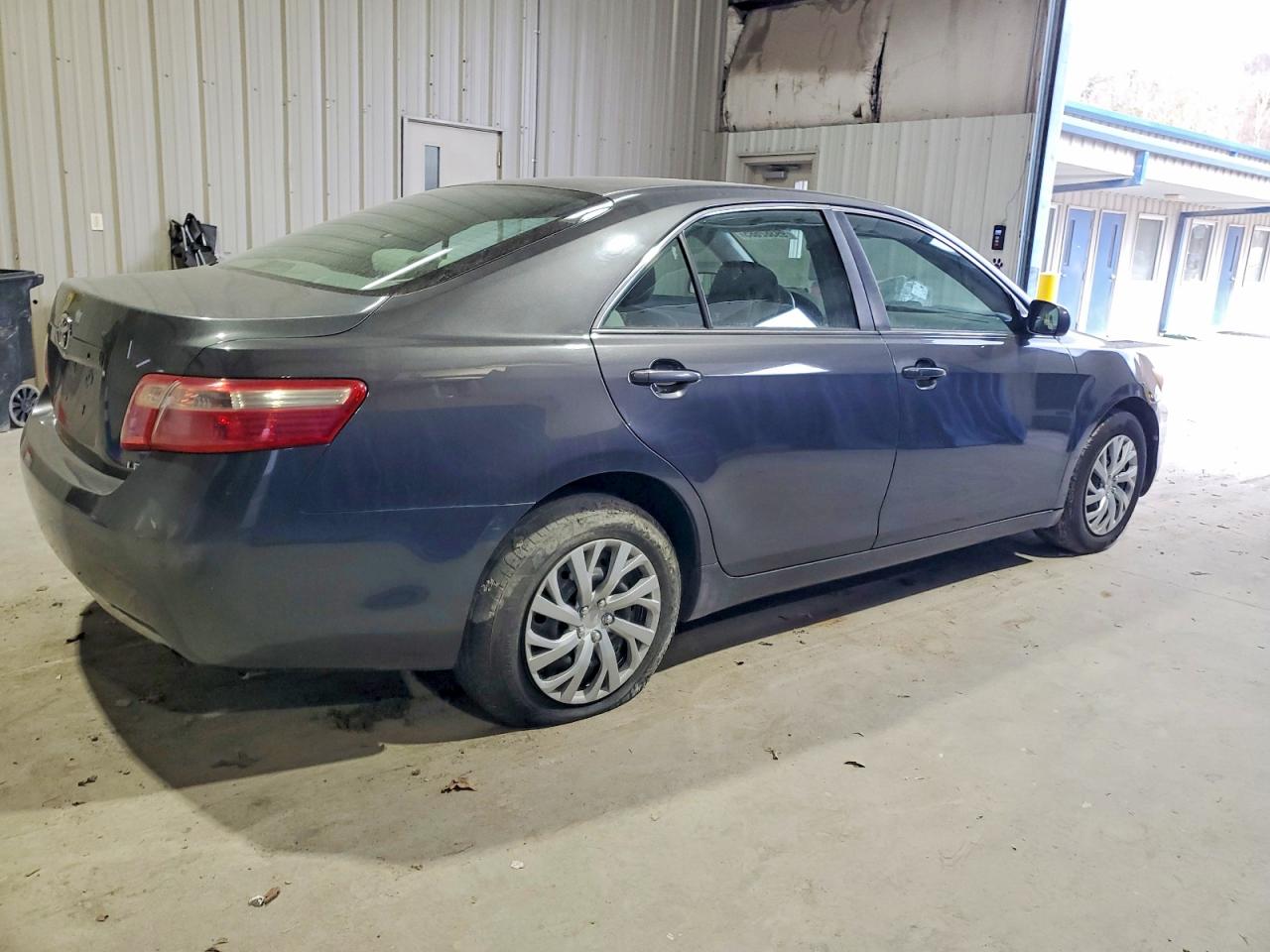 2009 TOYOTA CAMRY BASE photo 3