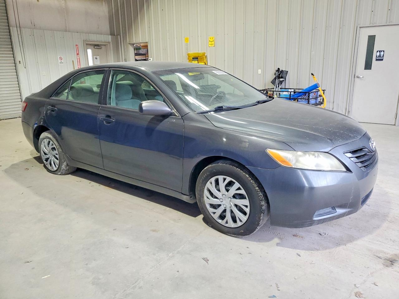2009 TOYOTA CAMRY BASE photo 4