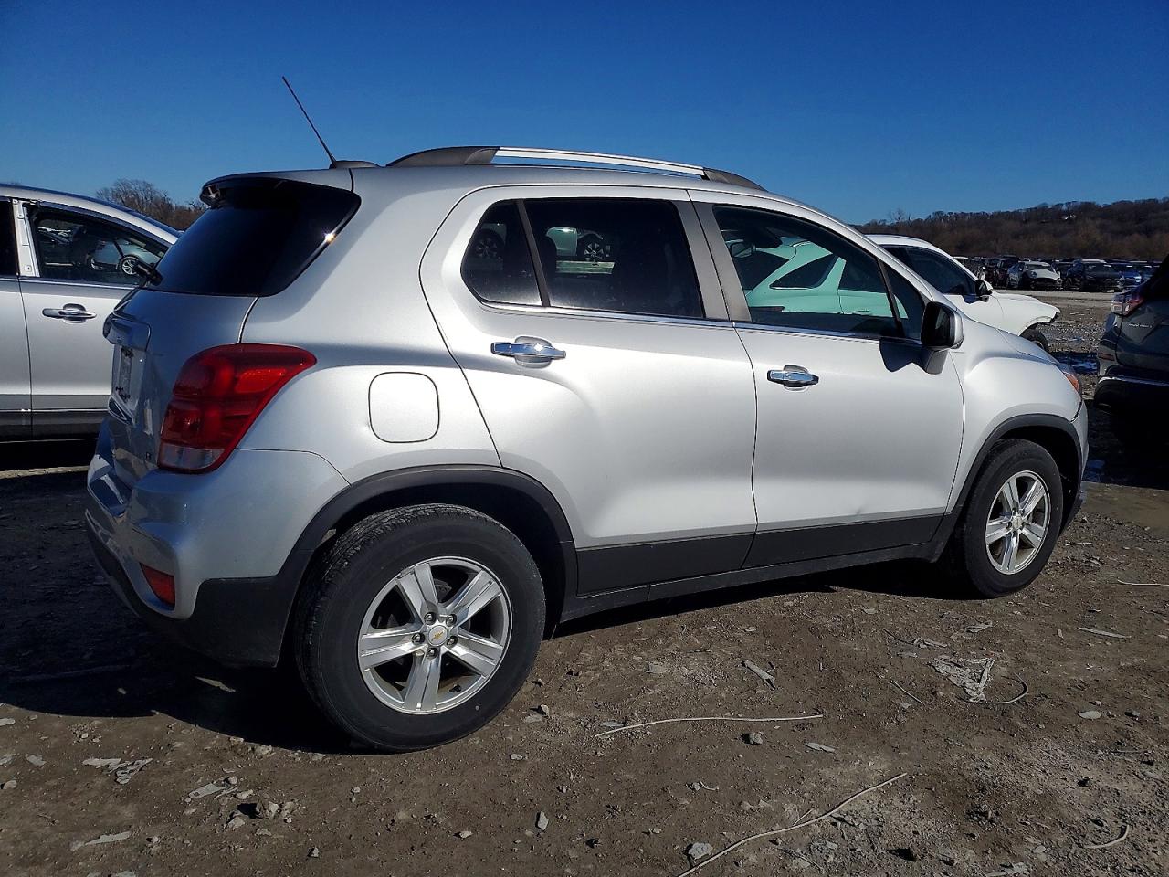 2020 CHEVROLET TRAX 1LT photo 3