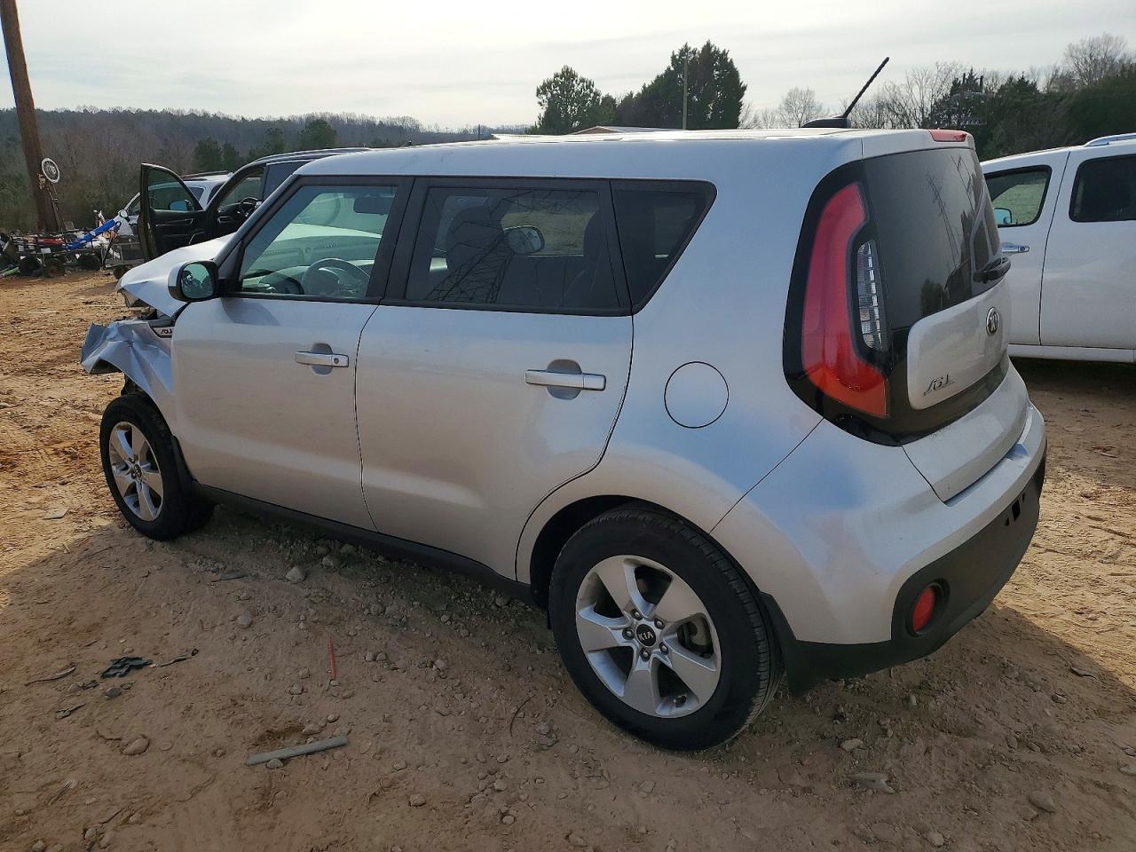 2017 KIA SOUL photo 2
