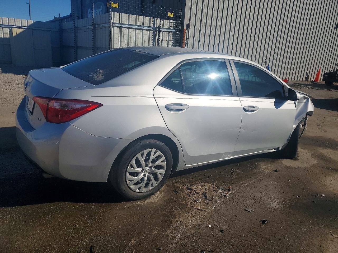 2019 TOYOTA COROLLA LE photo 7