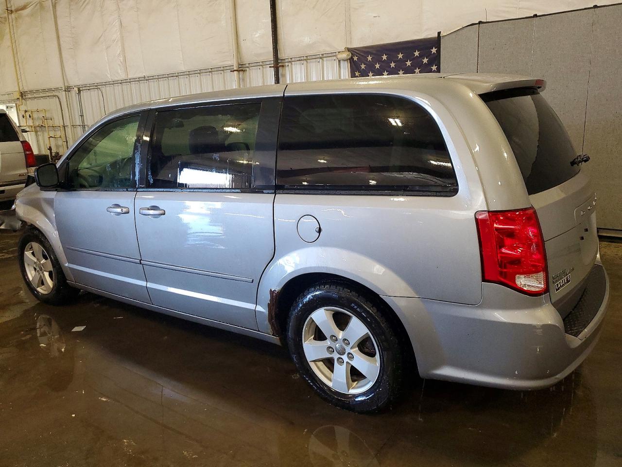 2013 DODGE GRAND CARAVAN SE photo 2