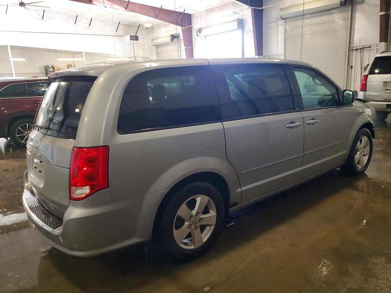 2013 DODGE GRAND CARAVAN SE photo 3