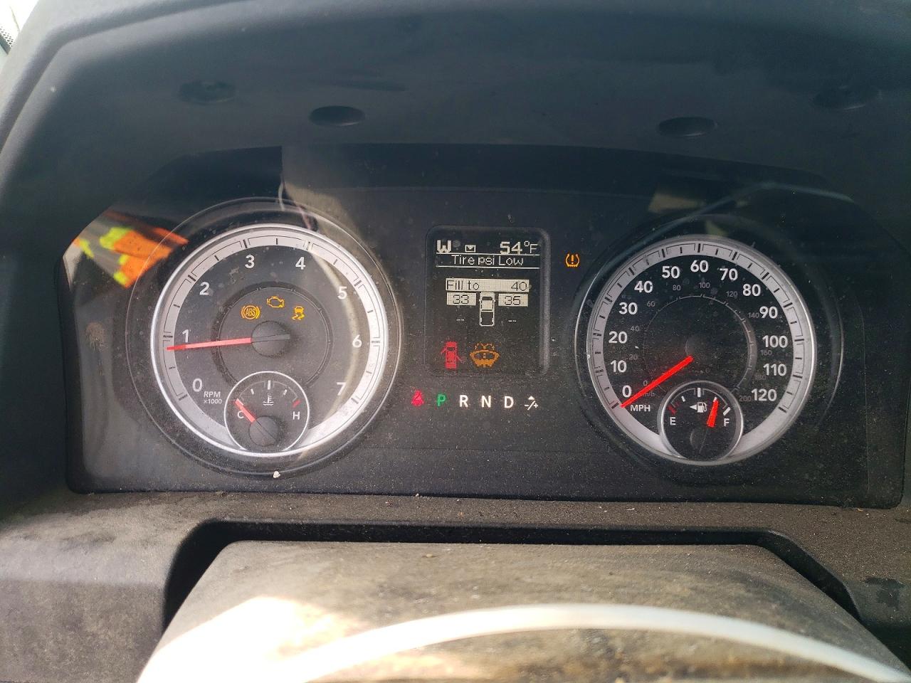 2015 RAM 1500 ST photo 9