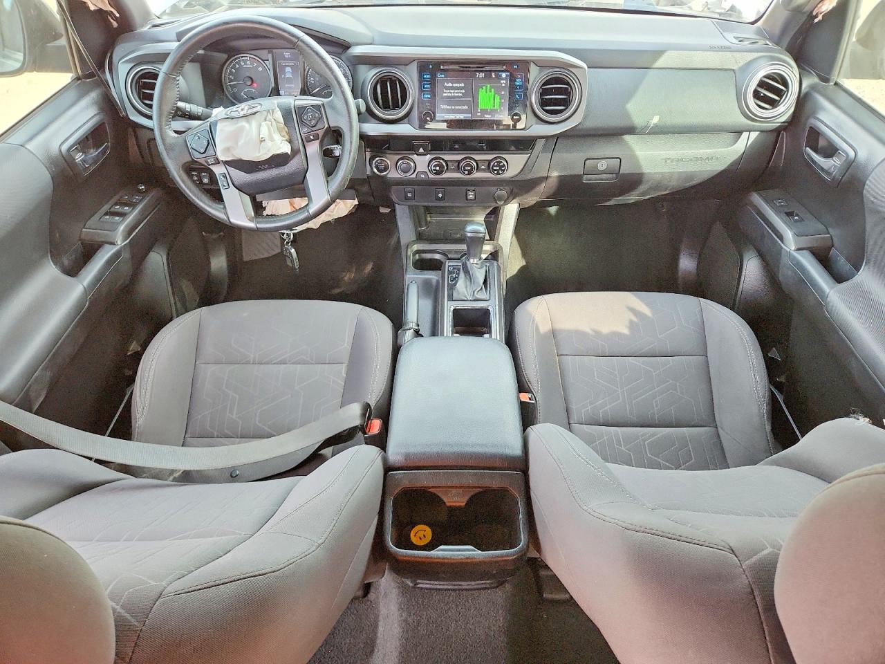 2017 TOYOTA TACOMA DOUBLE CAB photo 8