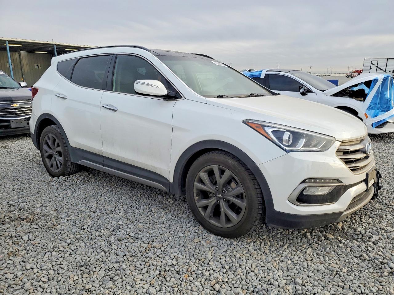 2017 HYUNDAI SANTA FE SPORT photo 4