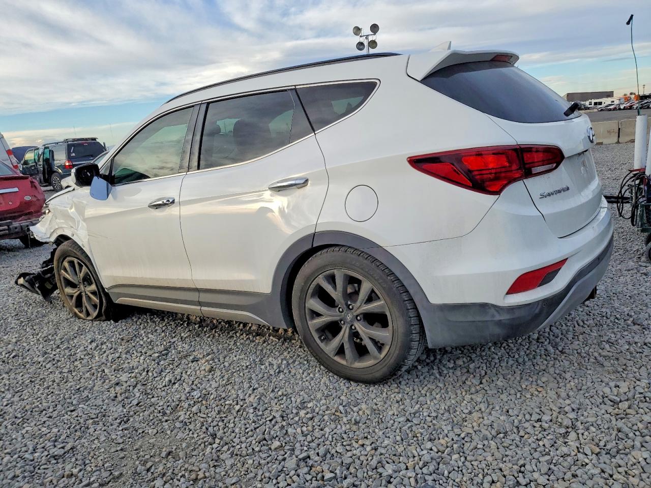 2017 HYUNDAI SANTA FE SPORT photo 2