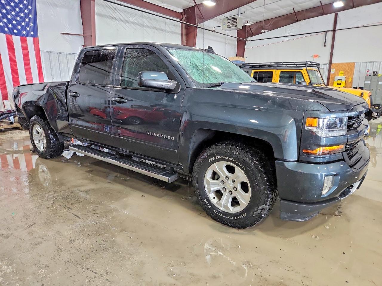 2017 CHEVROLET SILVERADO K1500 LT photo 4