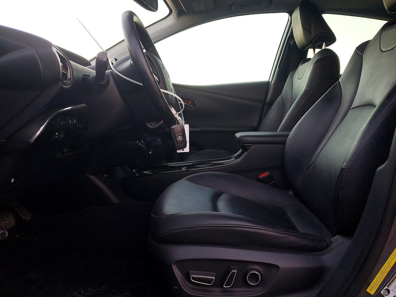 2018 TOYOTA PRIUS photo 7