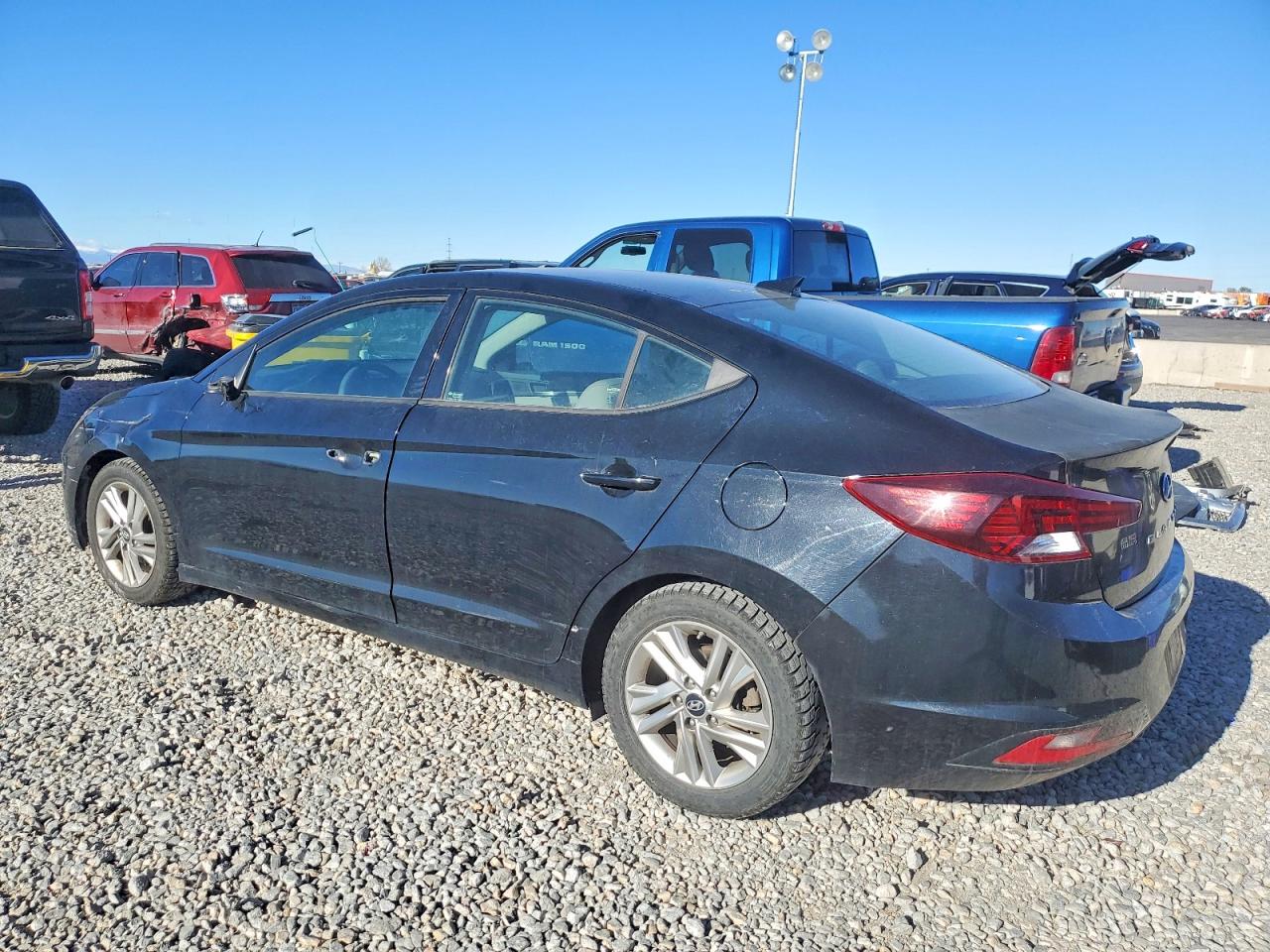 2019 HYUNDAI ELANTRA SEL photo 2