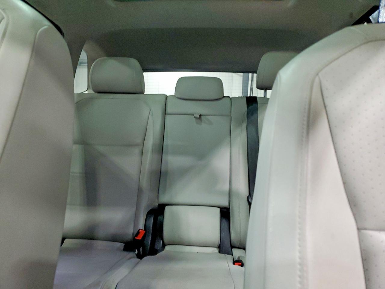 2020 VOLKSWAGEN TIGUAN SE photo 10