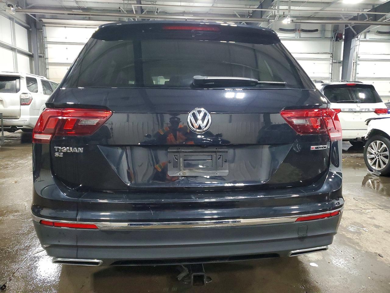 2020 VOLKSWAGEN TIGUAN SE photo 6