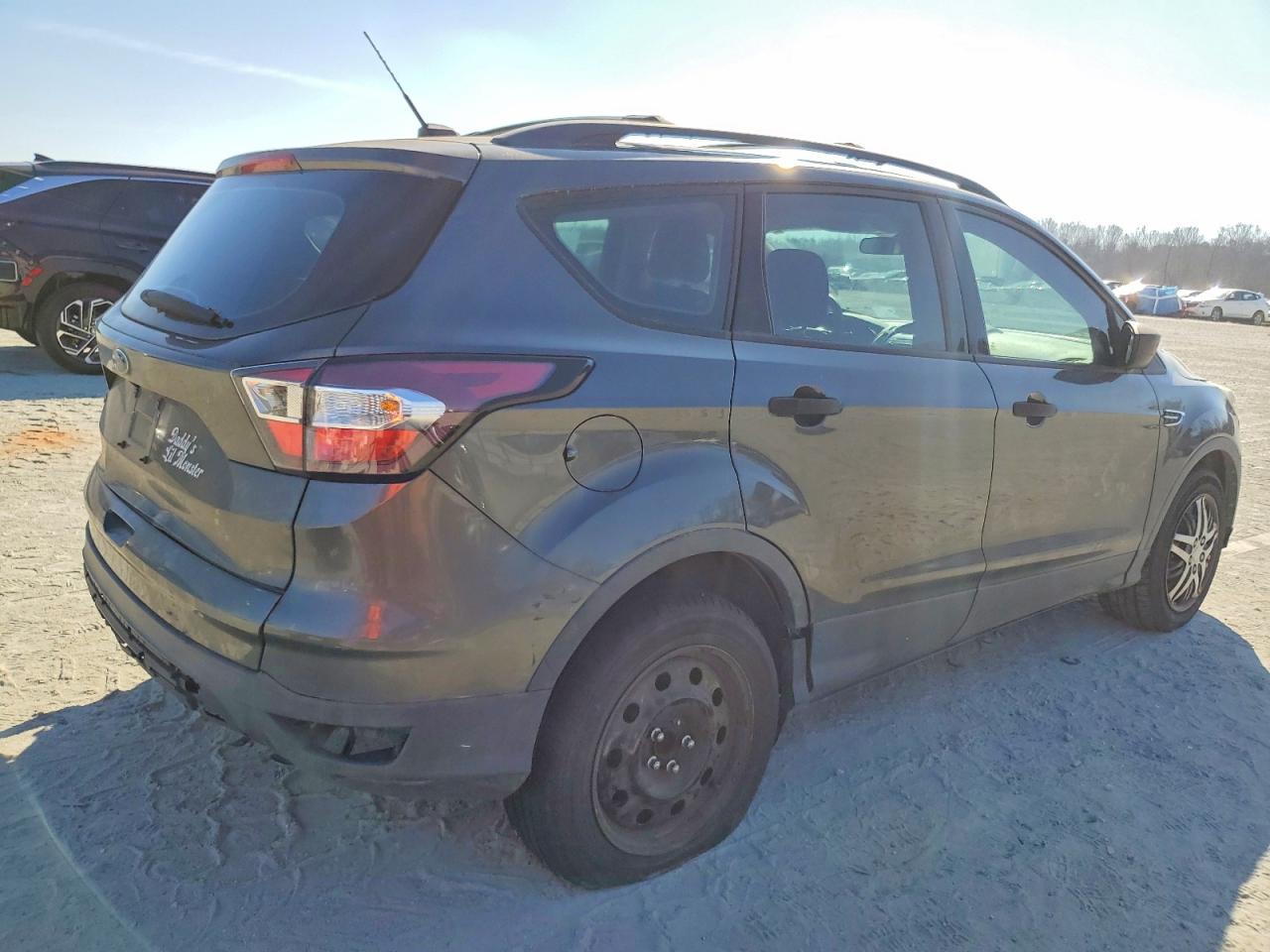 2017 FORD ESCAPE S photo 3