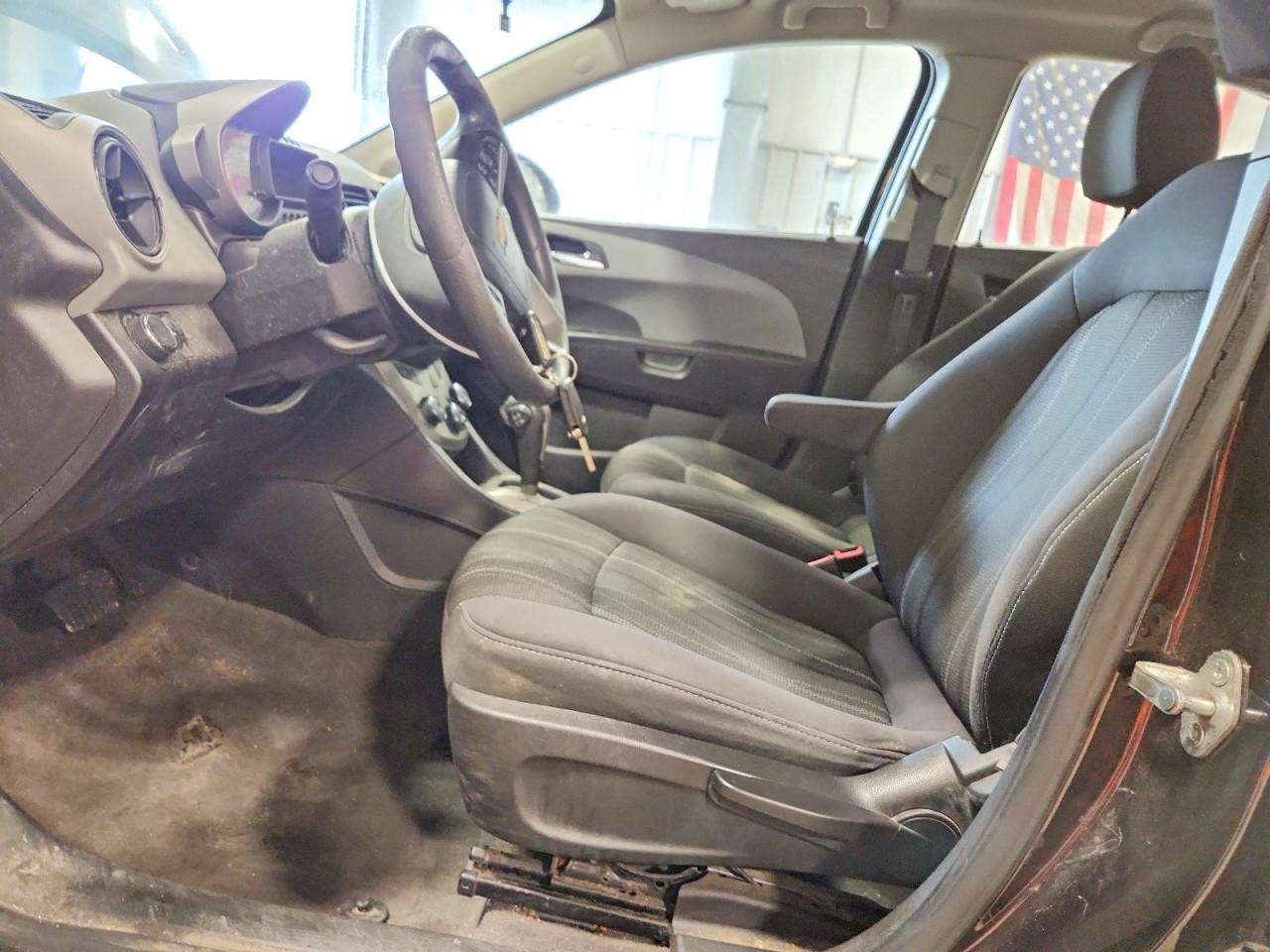 2014 CHEVROLET SONIC LT photo 7