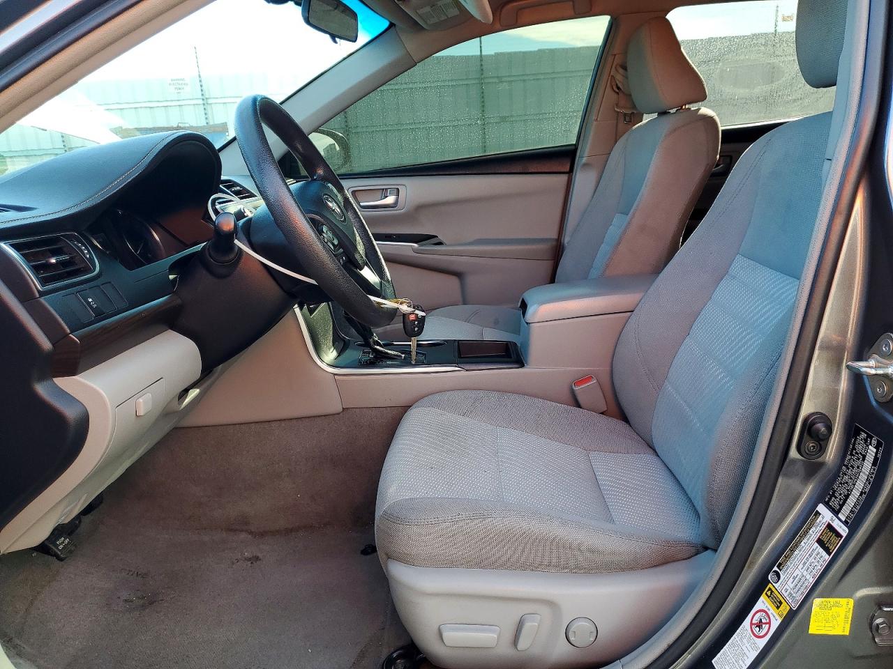 2017 TOYOTA CAMRY LE photo 7