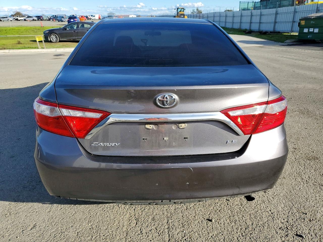 2017 TOYOTA CAMRY LE photo 6