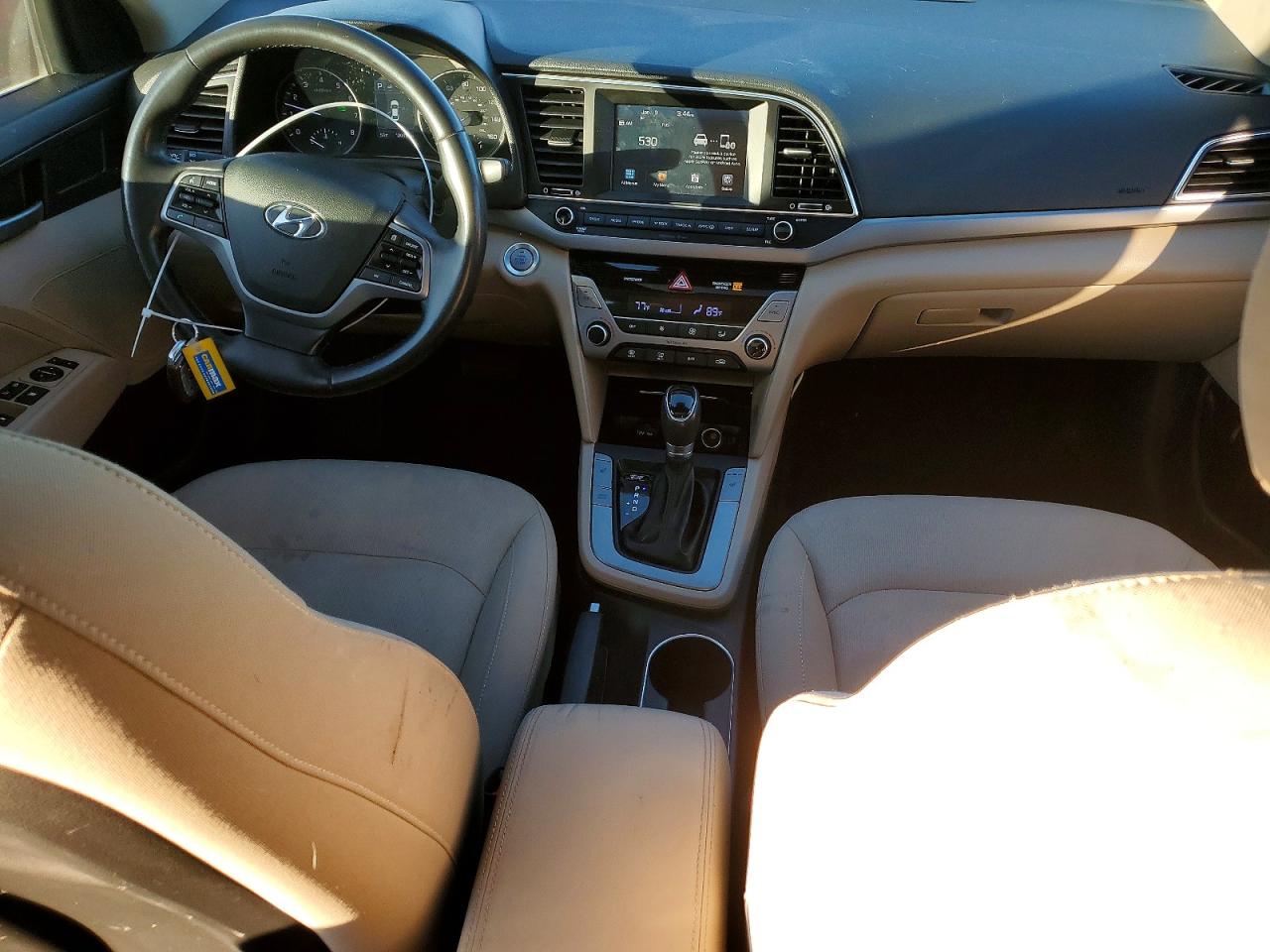 2017 HYUNDAI ELANTRA SE photo 8
