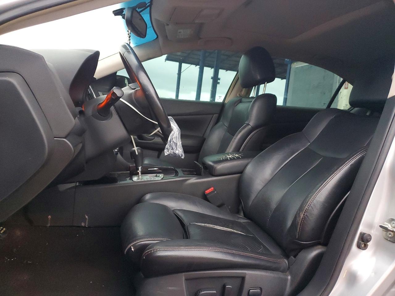 2011 NISSAN MAXIMA S photo 7