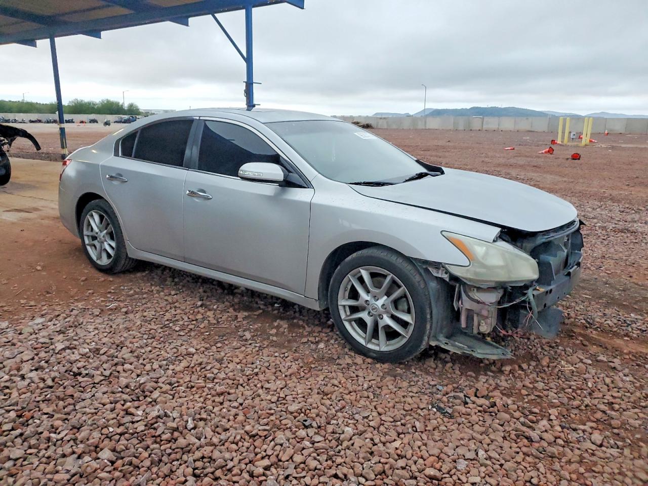 2011 NISSAN MAXIMA S photo 4