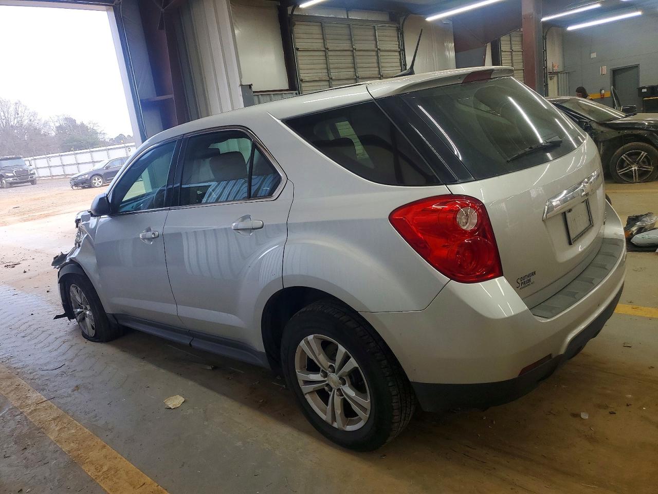 2013 CHEVROLET EQUINOX LS photo 2