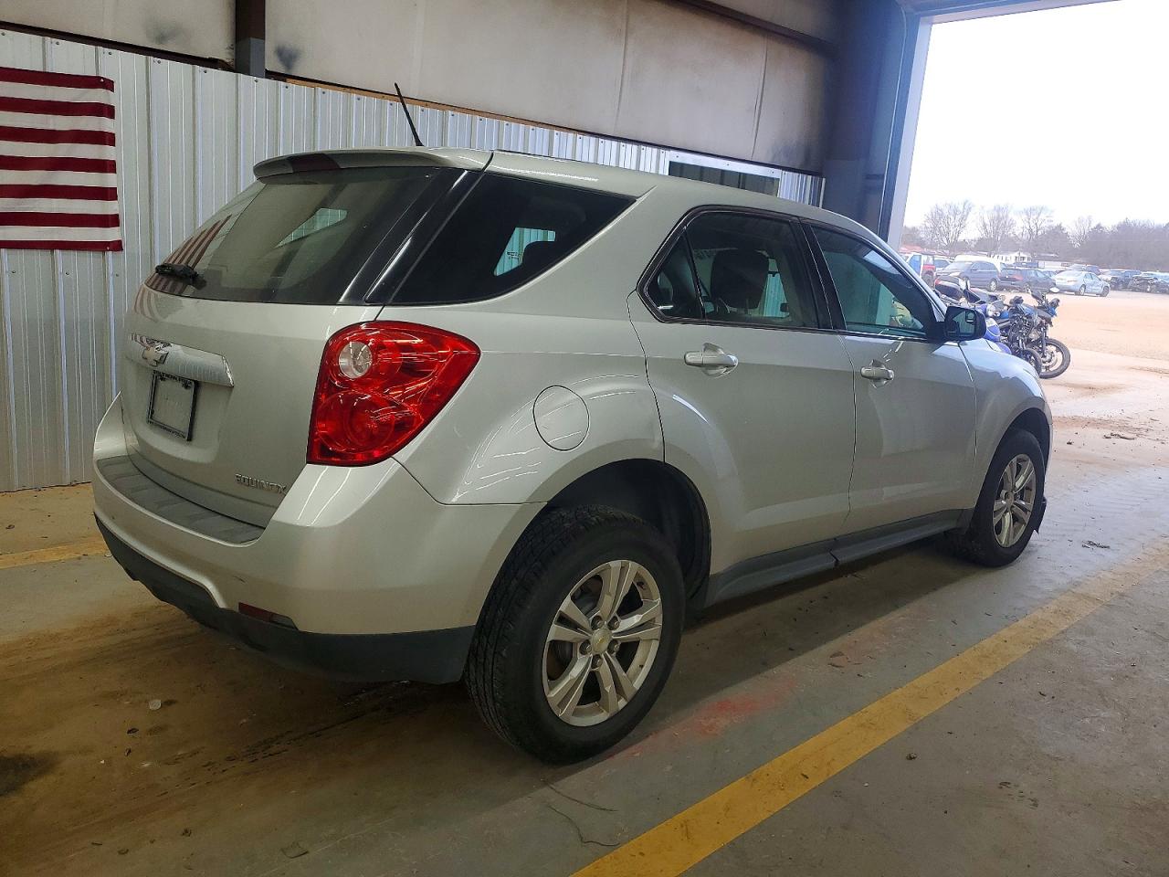 2013 CHEVROLET EQUINOX LS photo 3