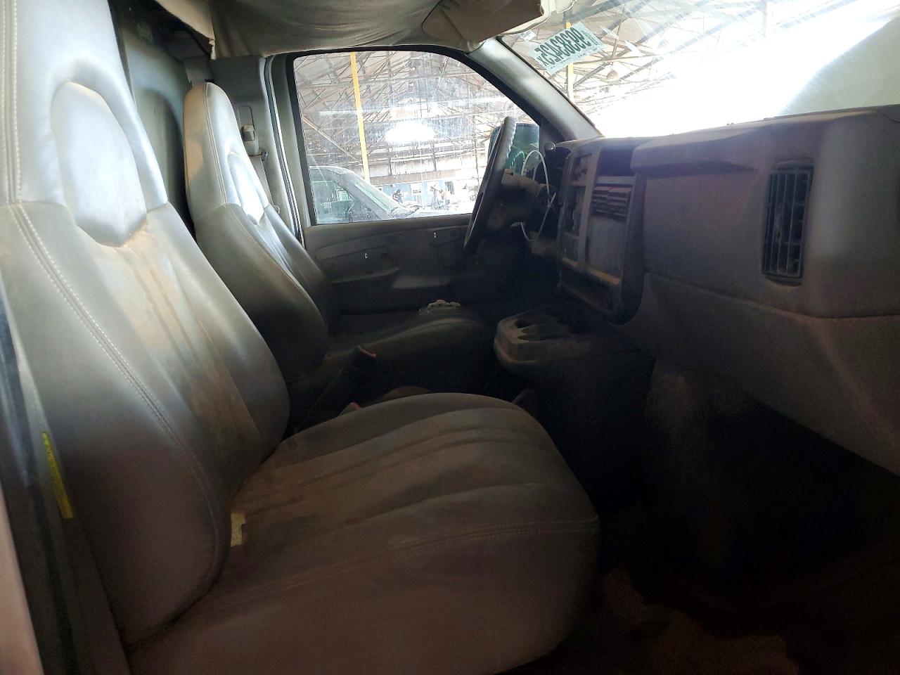2007 GMC SAVANA G2500 photo 10