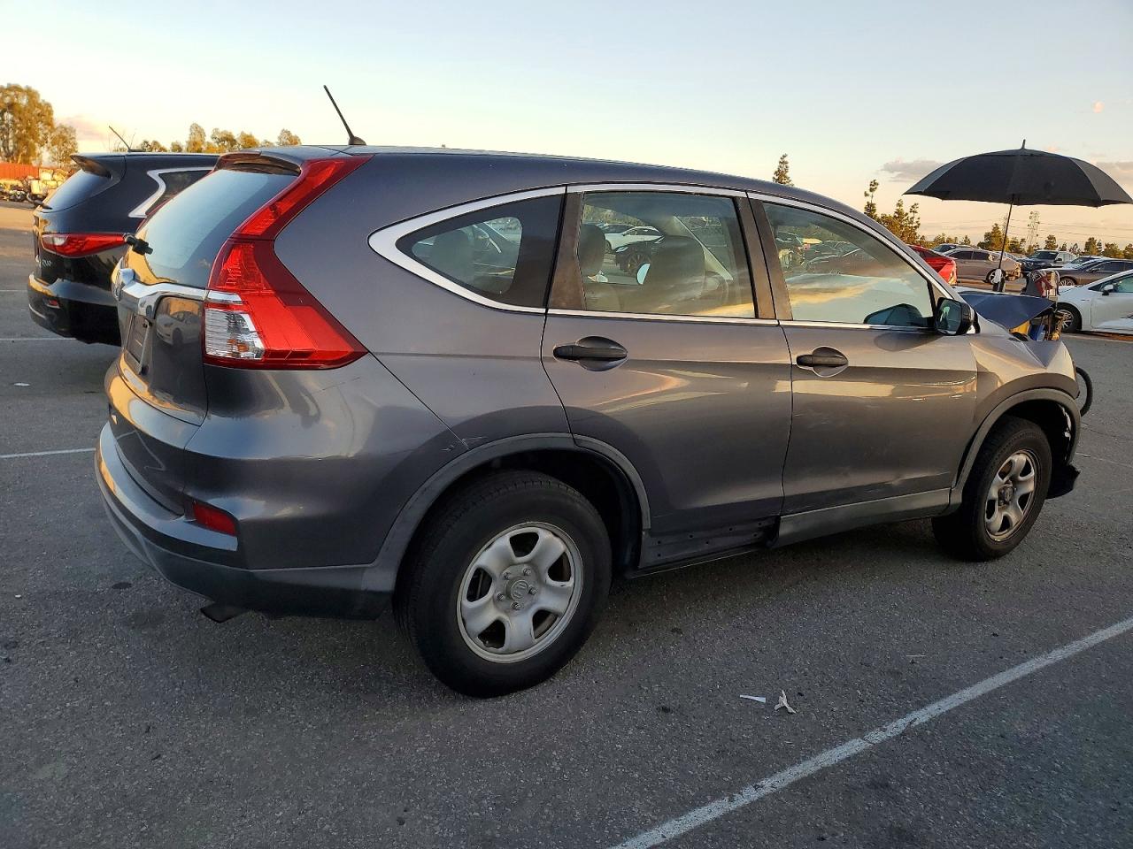 2016 HONDA CR-V LX photo 3