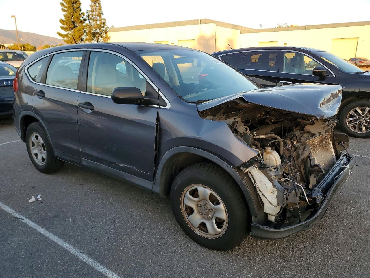 2016 HONDA CR-V LX photo 4