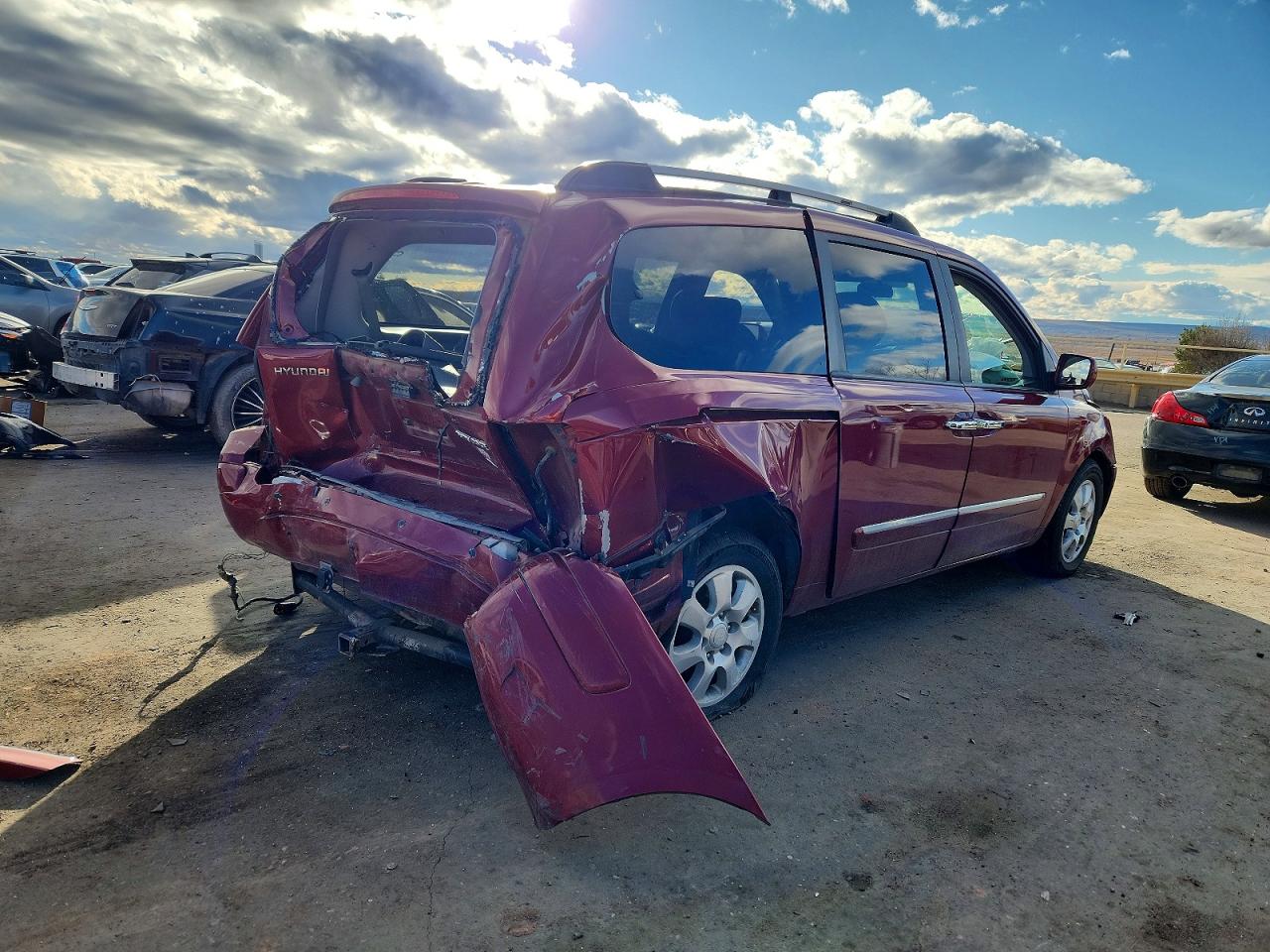 2007 HYUNDAI ENTOURAGE GLS photo 3
