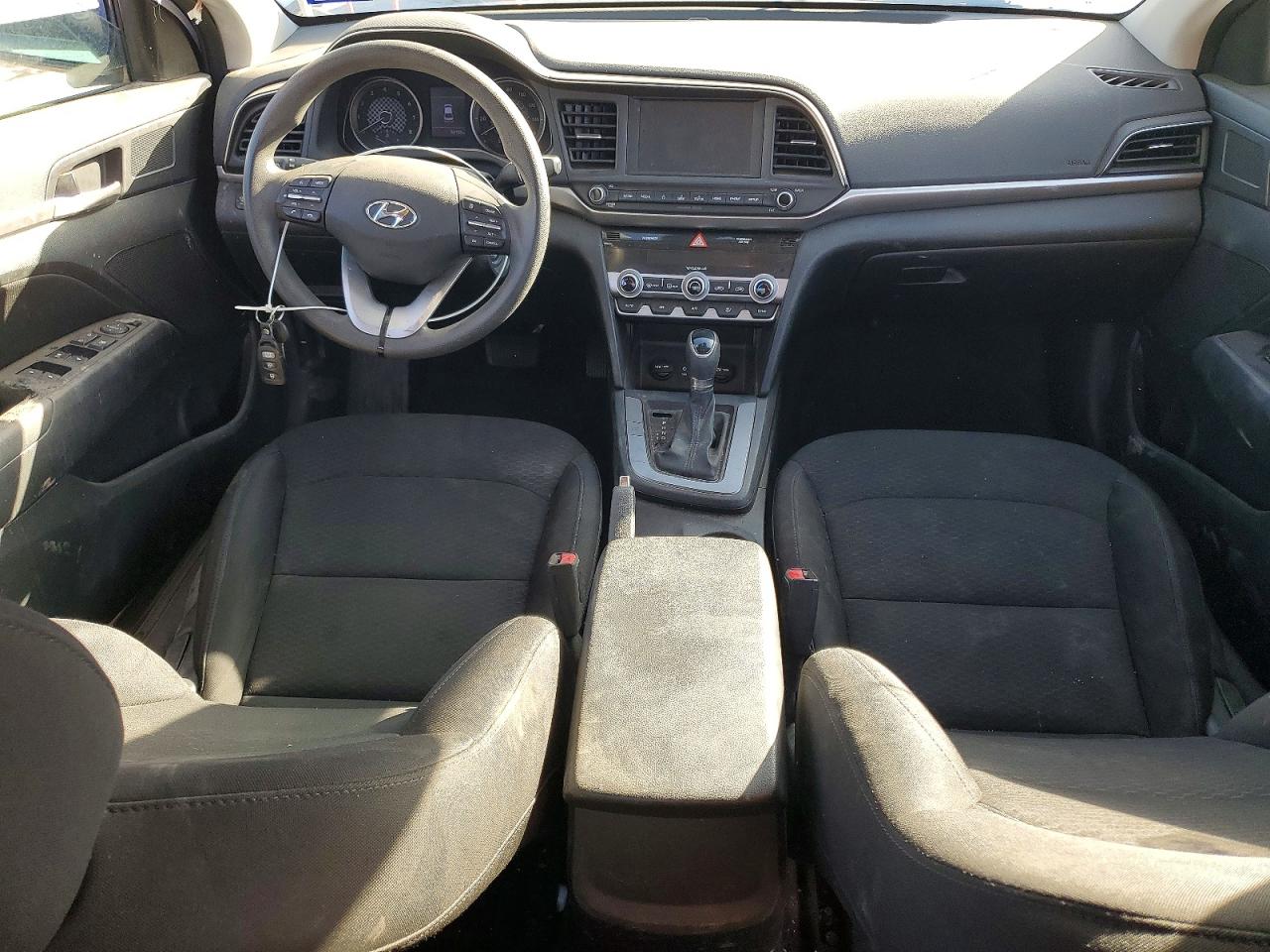 2020 HYUNDAI ELANTRA SEL photo 8