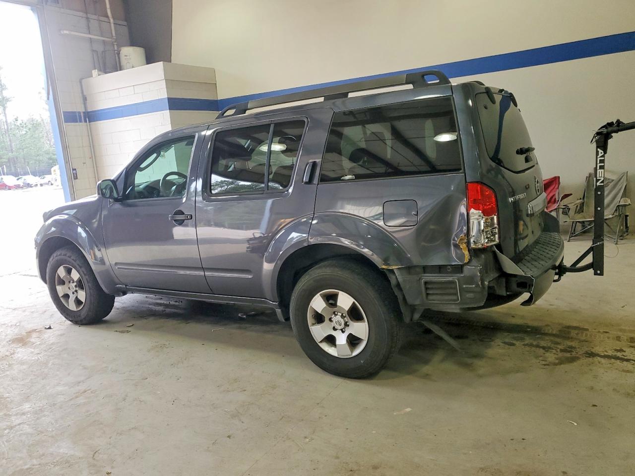 2012 NISSAN PATHFINDER S photo 2