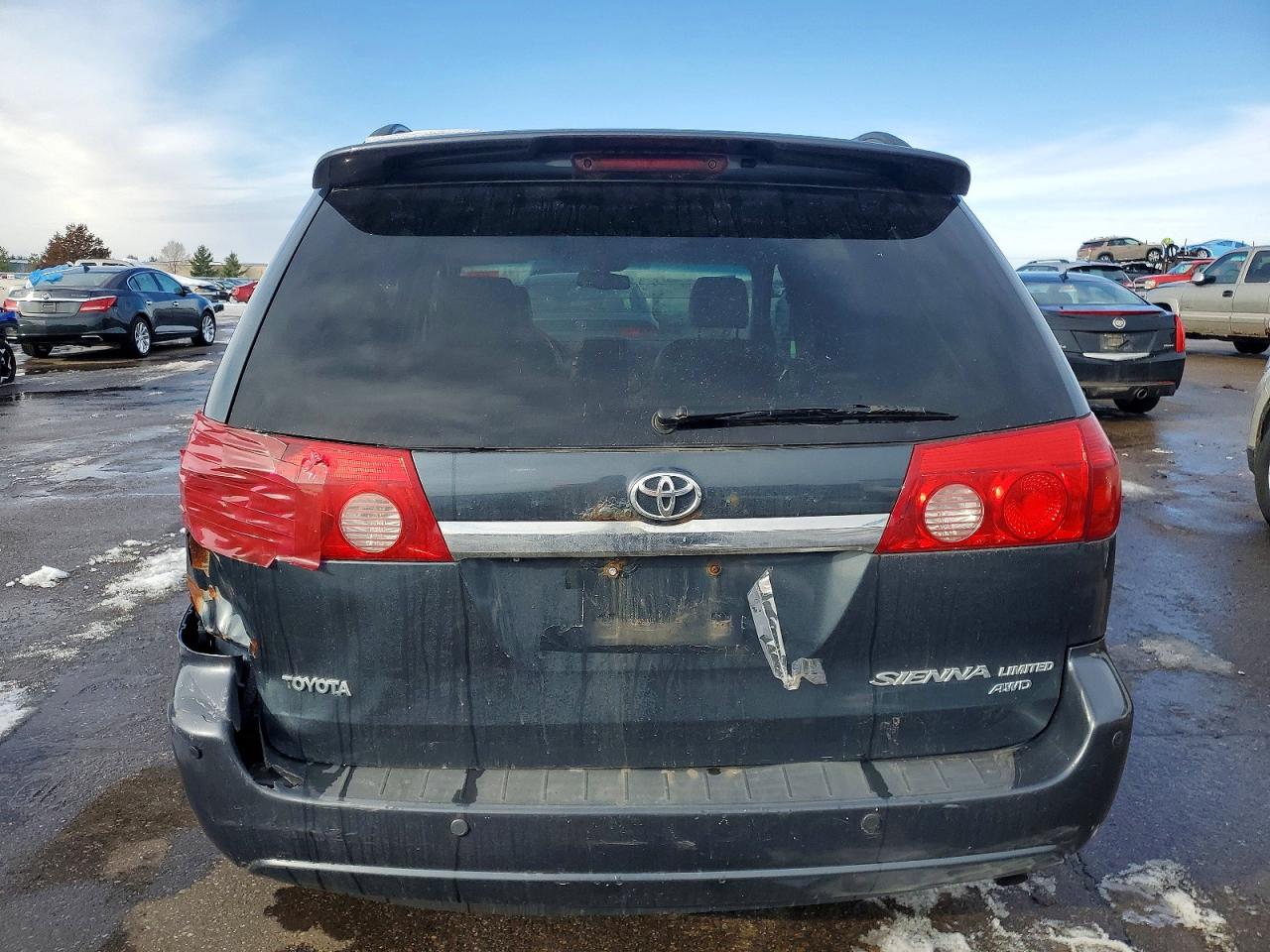 2007 TOYOTA SIENNA XLE photo 6