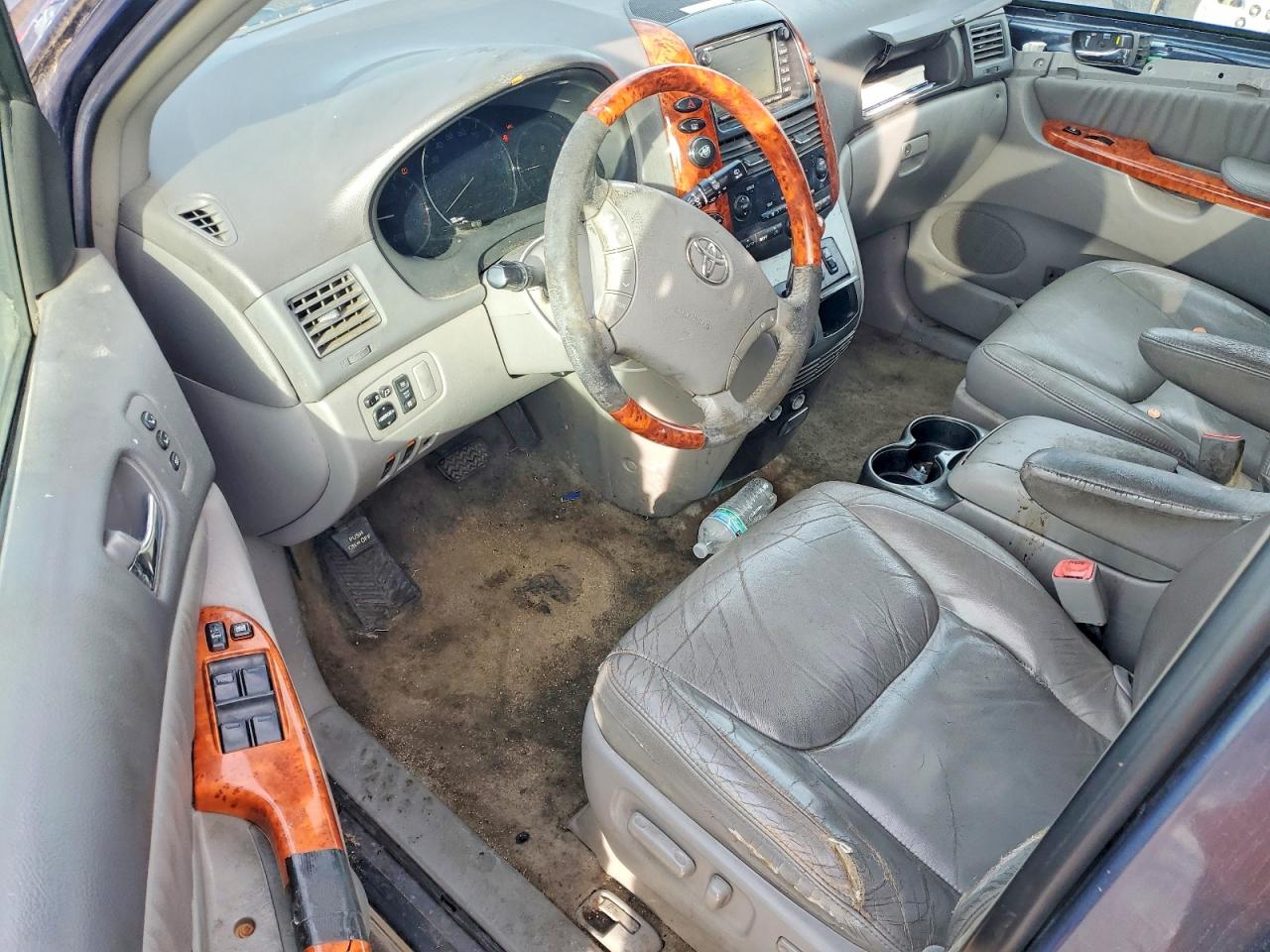 2007 TOYOTA SIENNA XLE photo 8