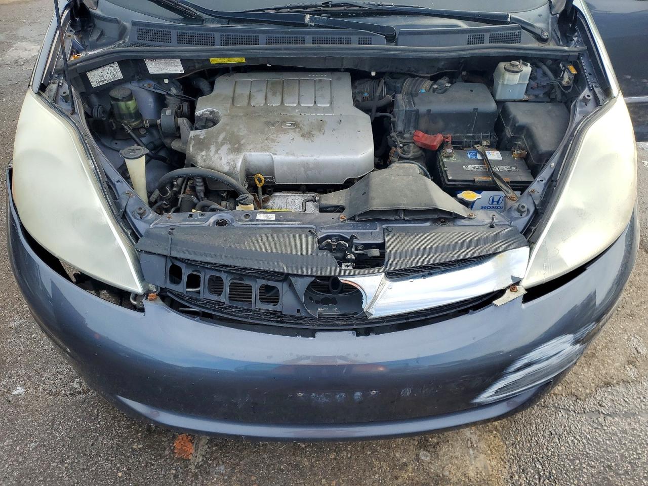 2007 TOYOTA SIENNA XLE photo 11