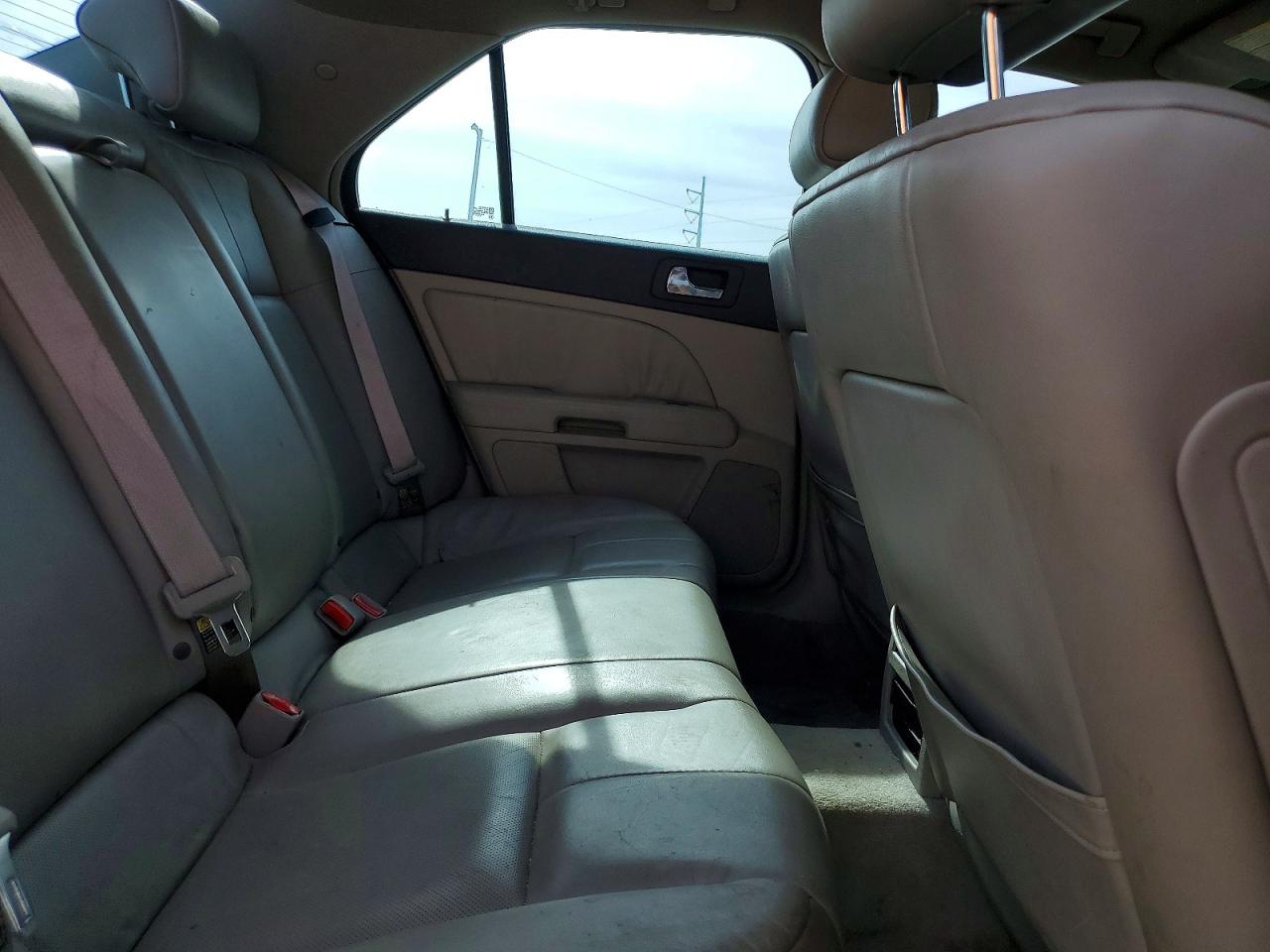 2005 CADILLAC STS photo 10