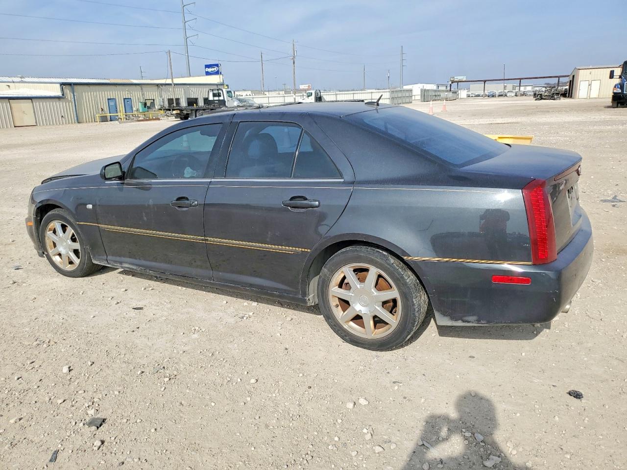 2005 CADILLAC STS photo 2