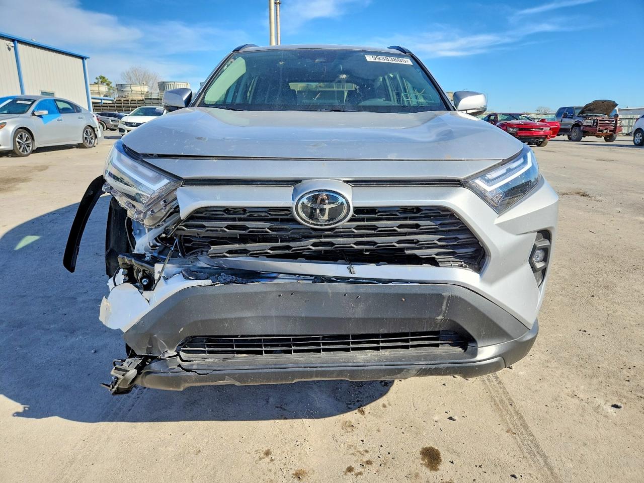 2025 TOYOTA RAV4 XLE PREMIUM photo 5
