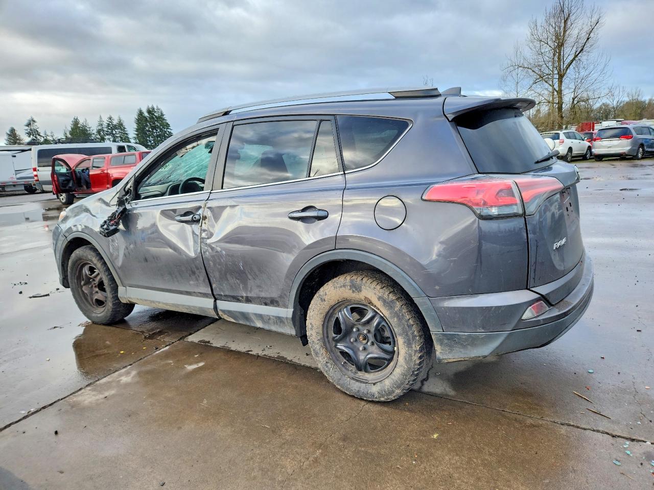 2017 TOYOTA RAV4 LE photo 2