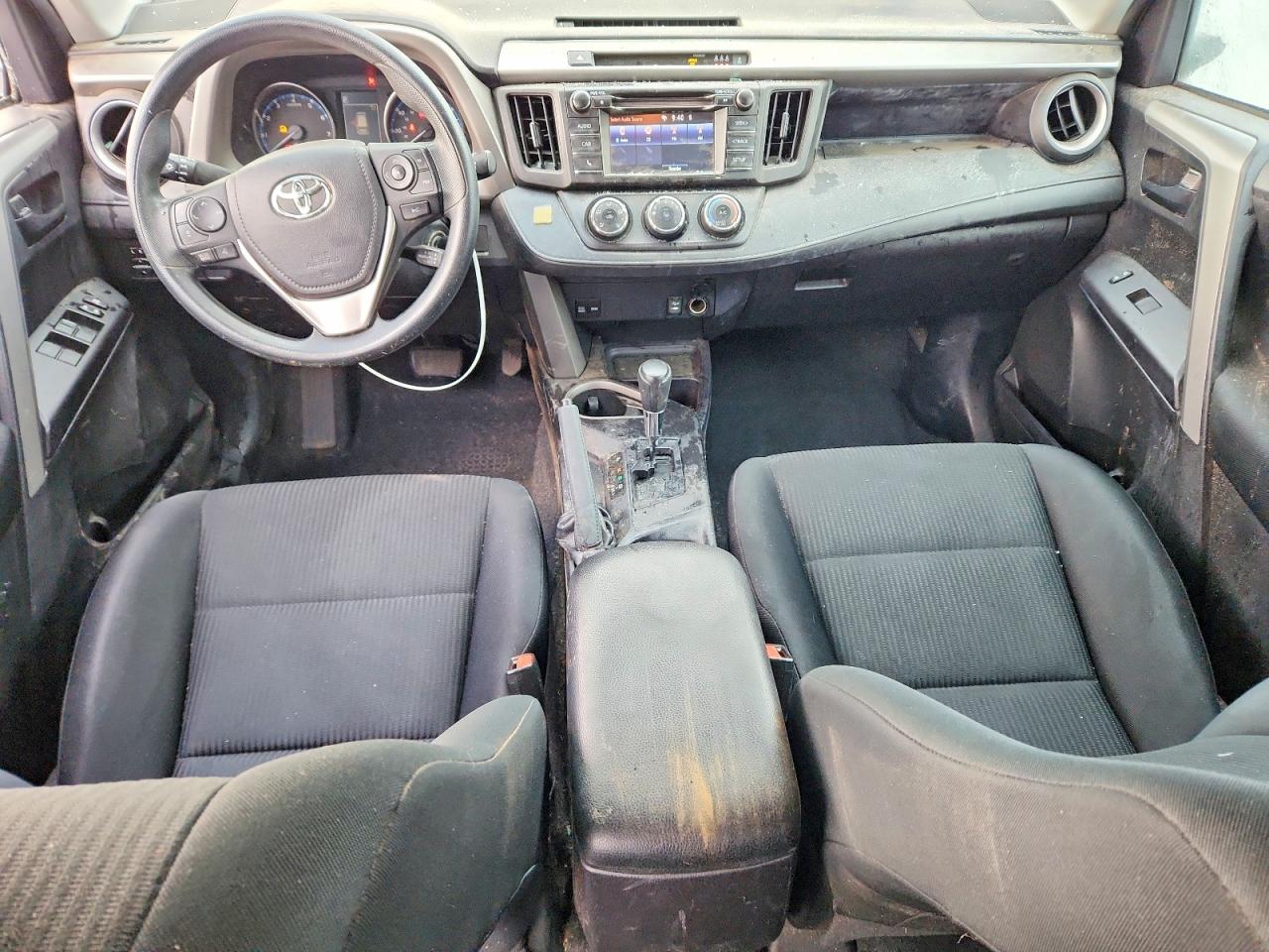 2017 TOYOTA RAV4 LE photo 8