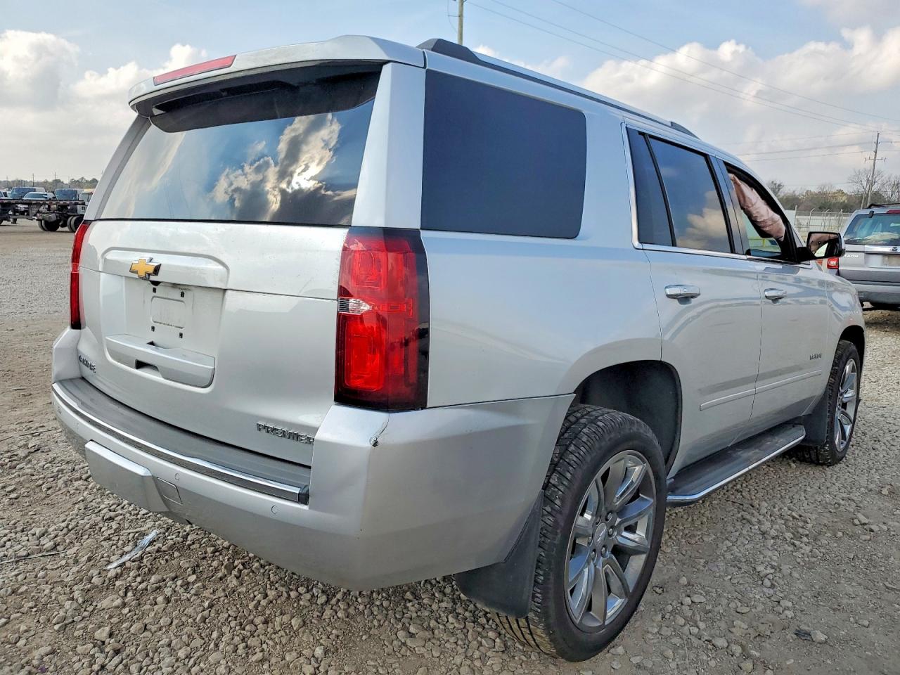2020 CHEVROLET TAHOE K1500 PREMIER photo 3