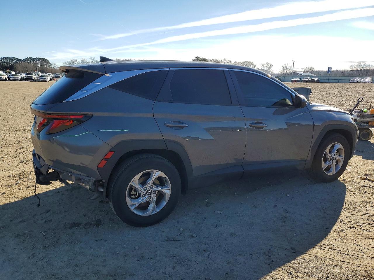 2024 HYUNDAI TUCSON SE photo 3