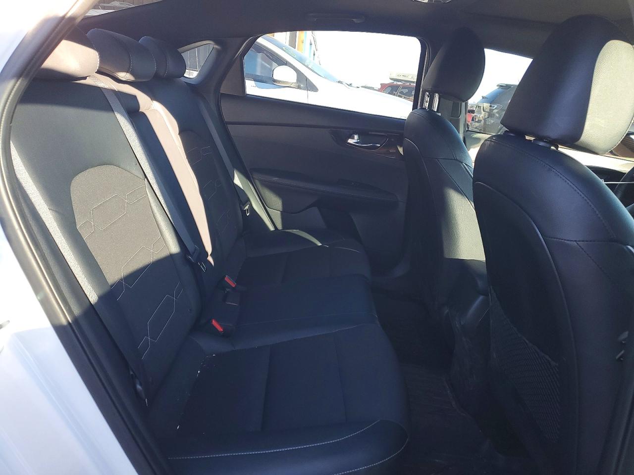 2024 KIA FORTE GT LINE photo 10