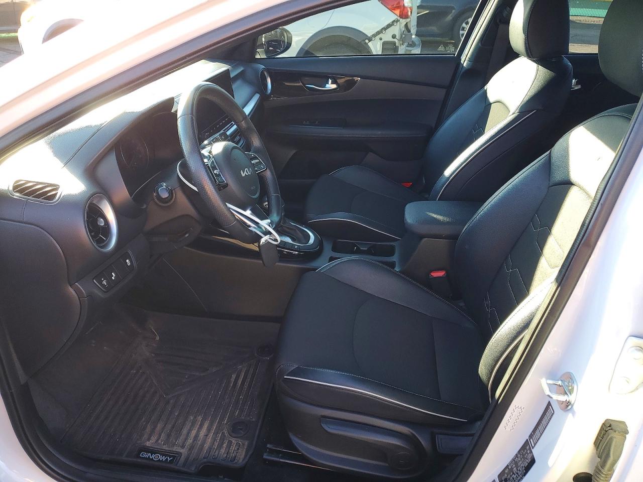 2024 KIA FORTE GT LINE photo 7