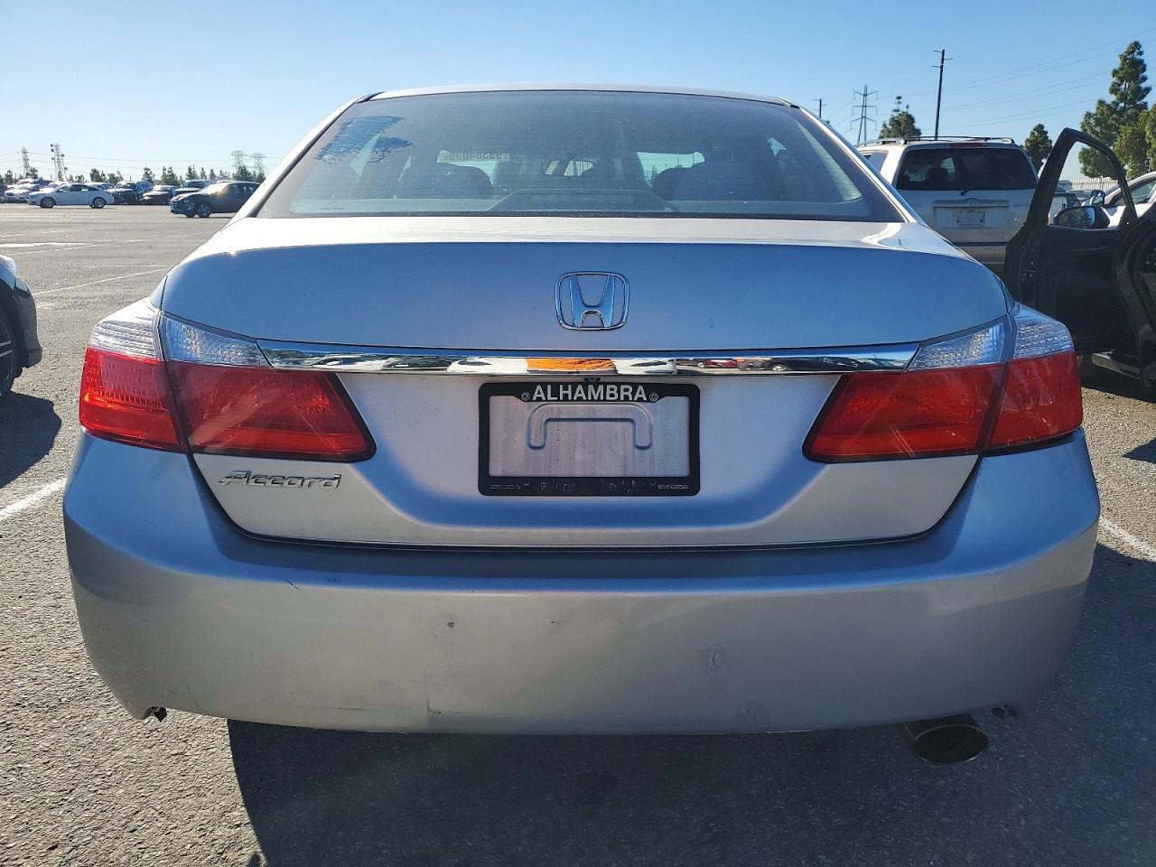 2013 HONDA ACCORD LX photo 6