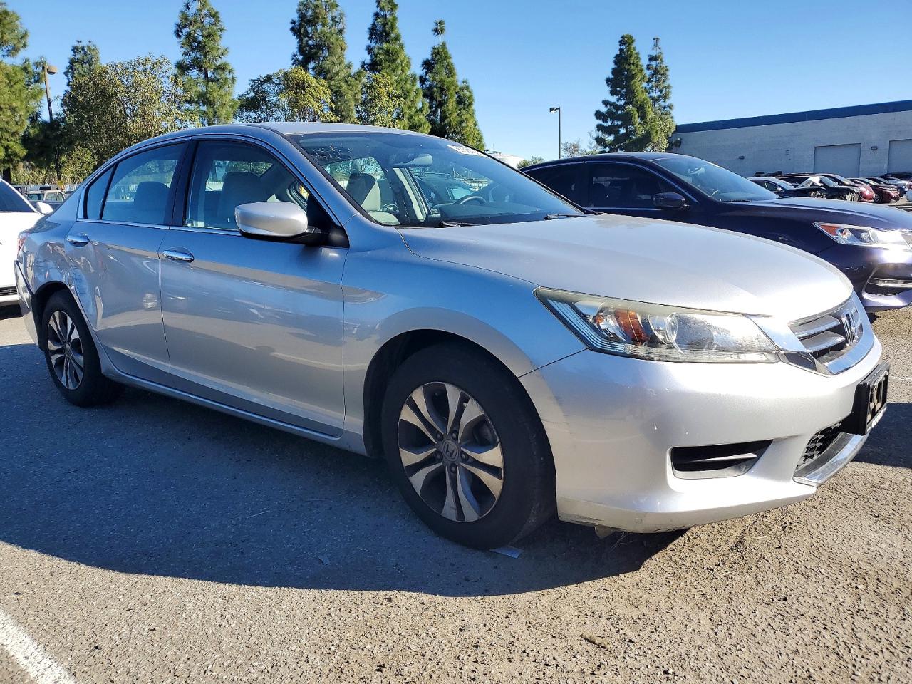2013 HONDA ACCORD LX photo 4