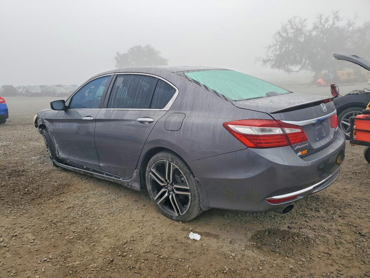 2016 HONDA ACCORD SPORT photo 2