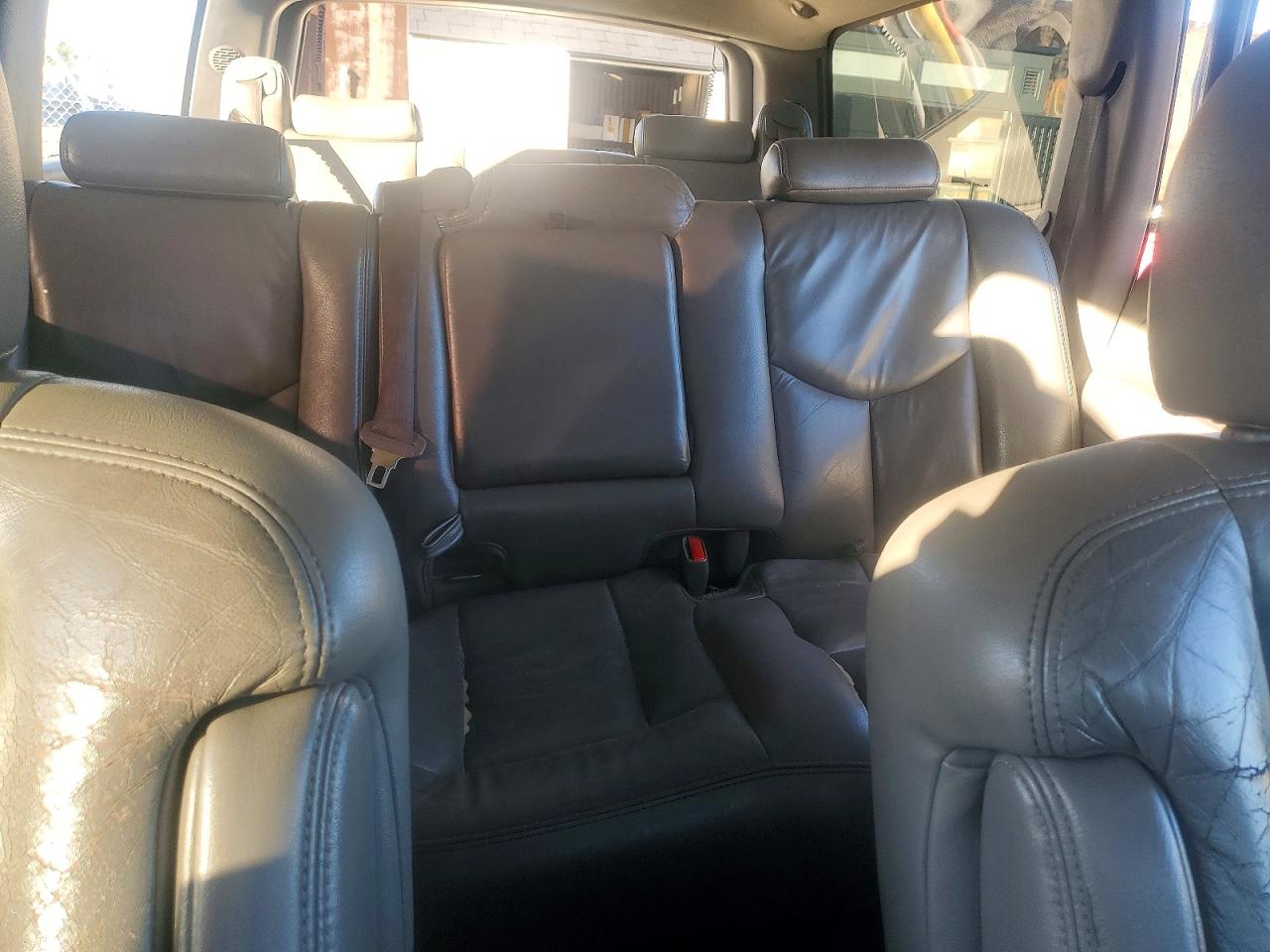 2005 CHEVROLET SUBURBAN K1500 photo 19
